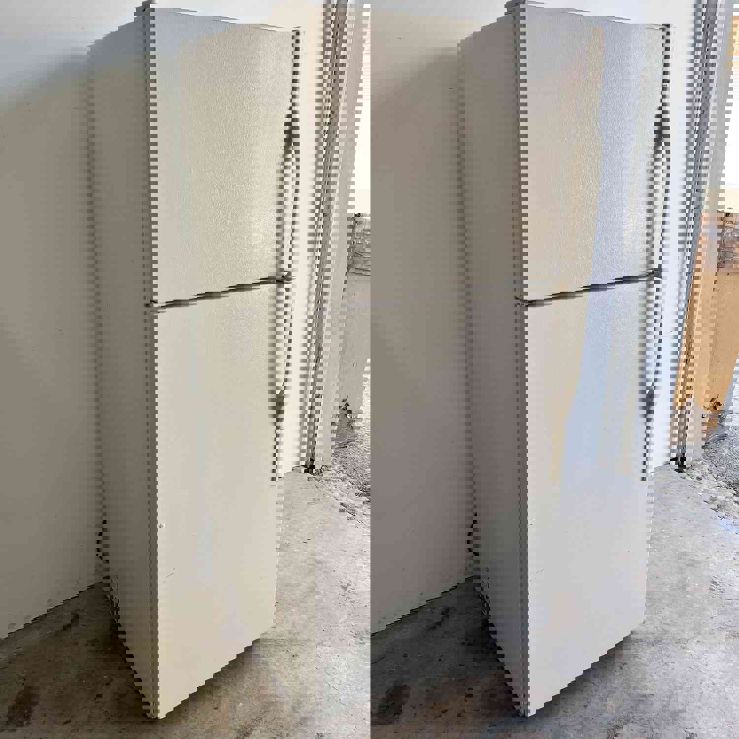 Kenmore Top and Bottom Refrigerator with Ice Maker