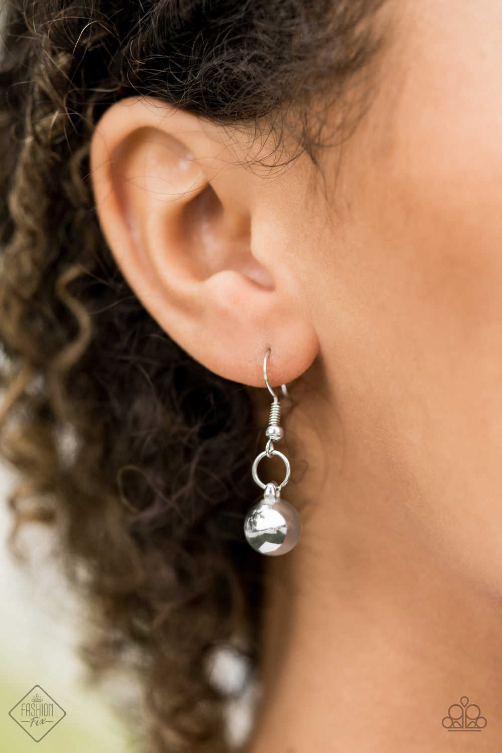 Paparazzi Powerhouse Prowl - Silver Necklace & Earrings Set