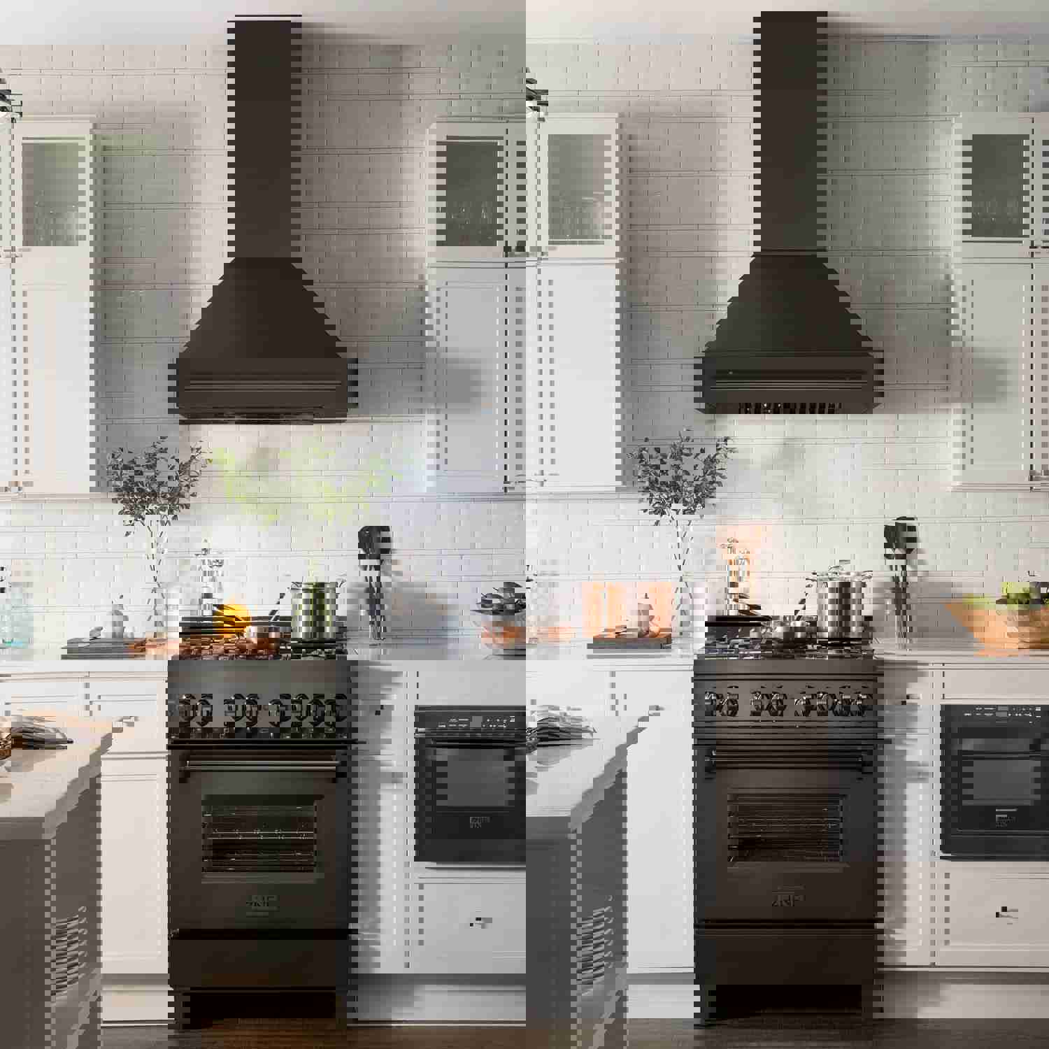 ZLINE 36-Inch Black Stainless Steel Wall Mount Range Hood (BS655-36-BS)