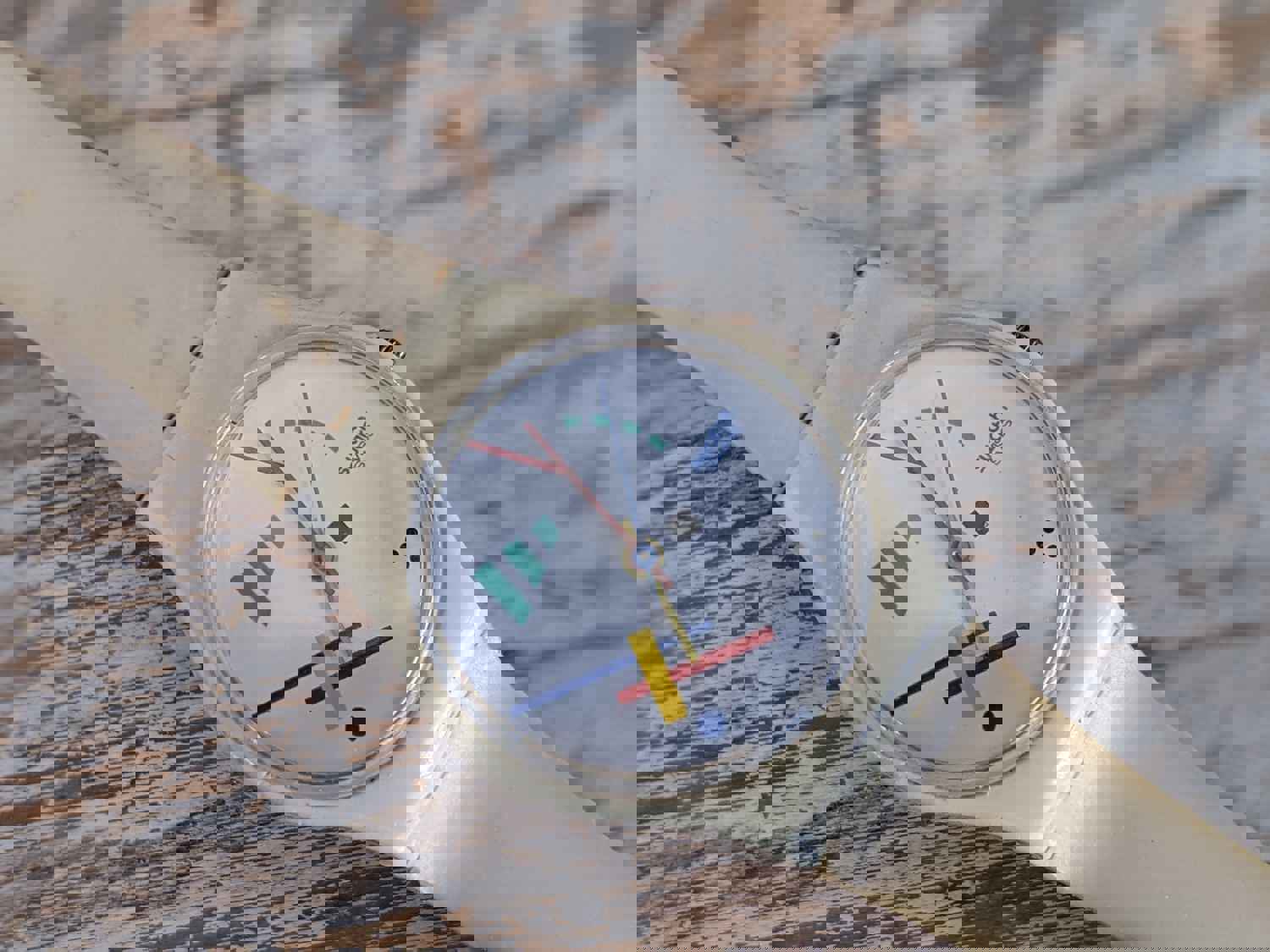 Vintage 1987 Swatch Ladies Wrist Watch - Vasily Design LW111