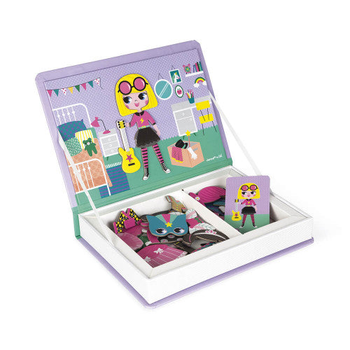 MAGNETIBOOK GIRL COSTUMES, 46 MAGNETS