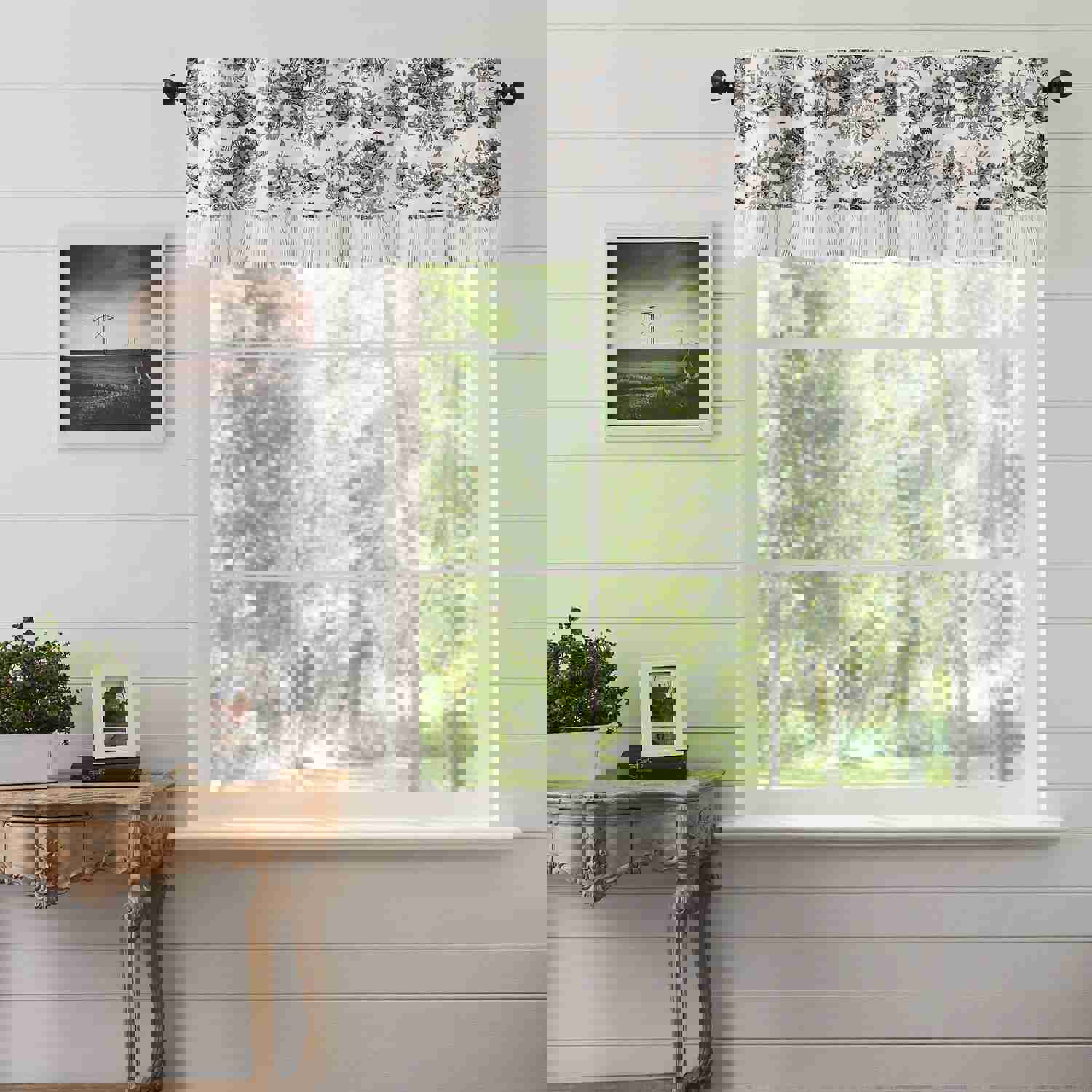 Annie Portabella Floral Ruffled Valance