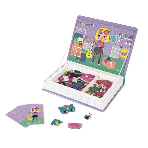 MAGNETIBOOK GIRL COSTUMES, 46 MAGNETS