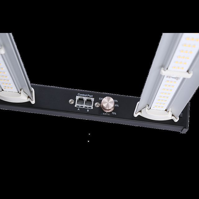 Growers Choice ROI-E680S LED Grow Light Fixture