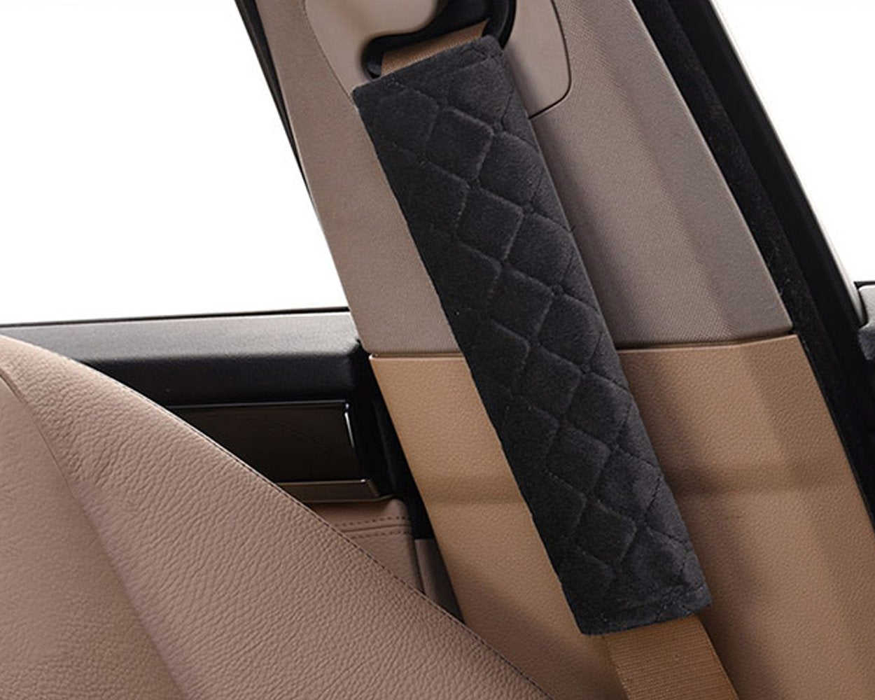 1 Pair of Soft Velvet Seat Belt Covers for Comfort and Protection
