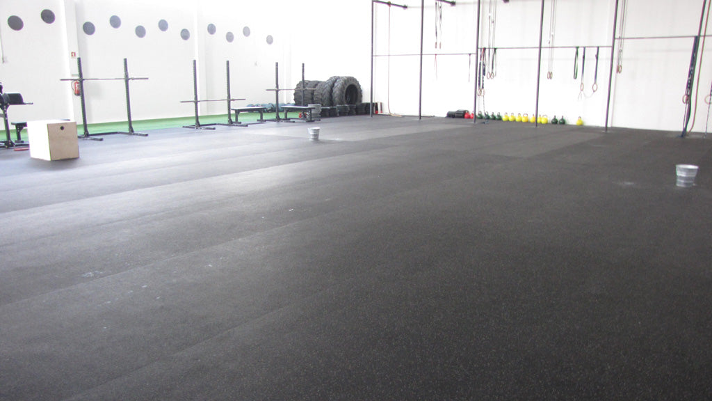 Amorim Rubber Sports Flooring - Black Roll for High-Traffic Areas