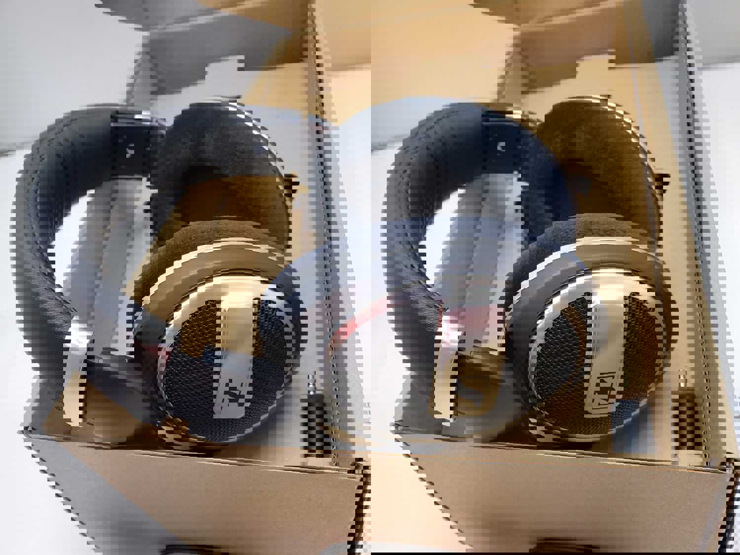 Sennheiser HD 599 SE Open Back Ear-Cup Headphones, Black - Manufacturer Refurbished