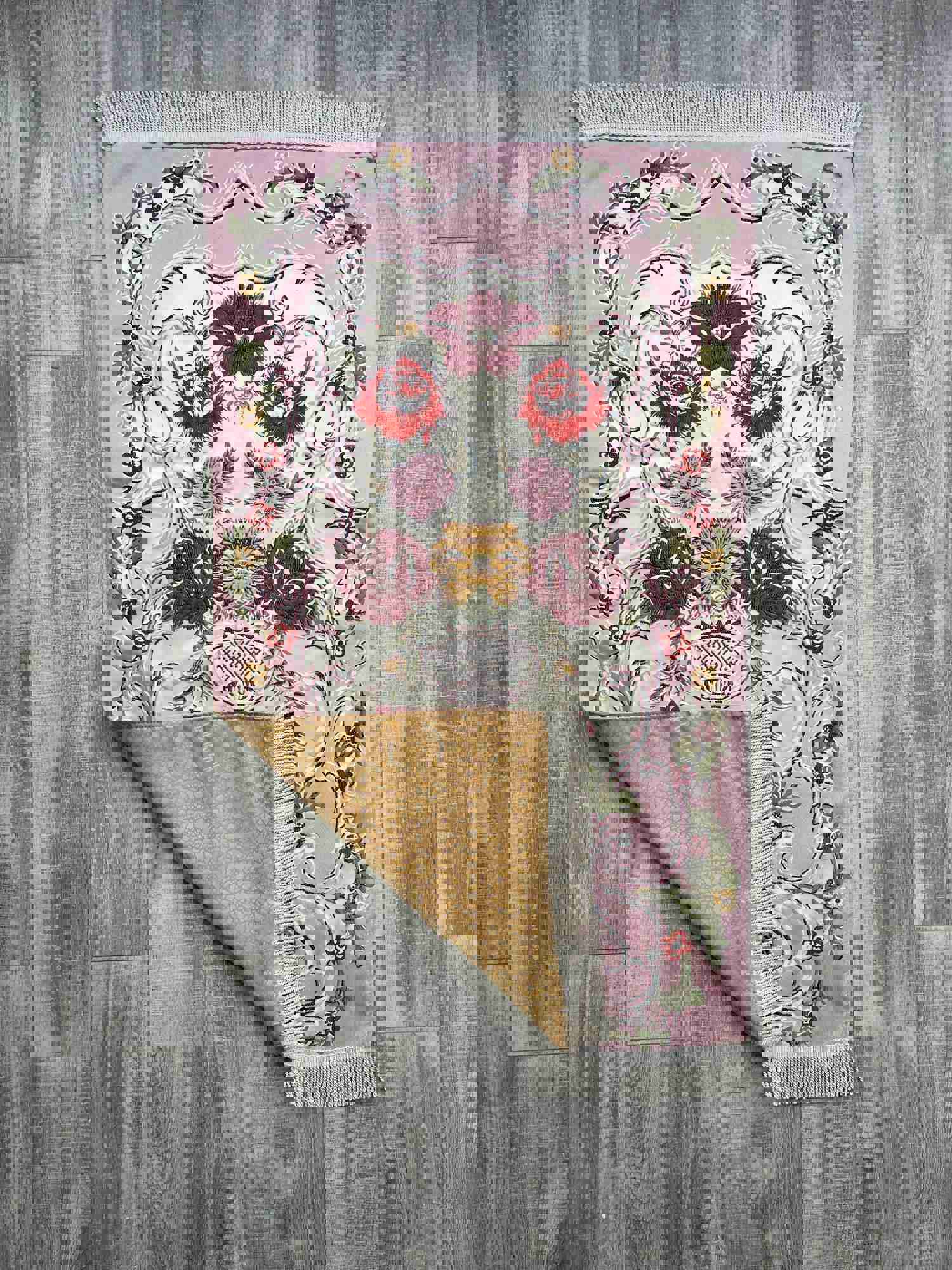 Roses Prayer Mat with Tasbeeh - Premium Wedding and Islamic Gift