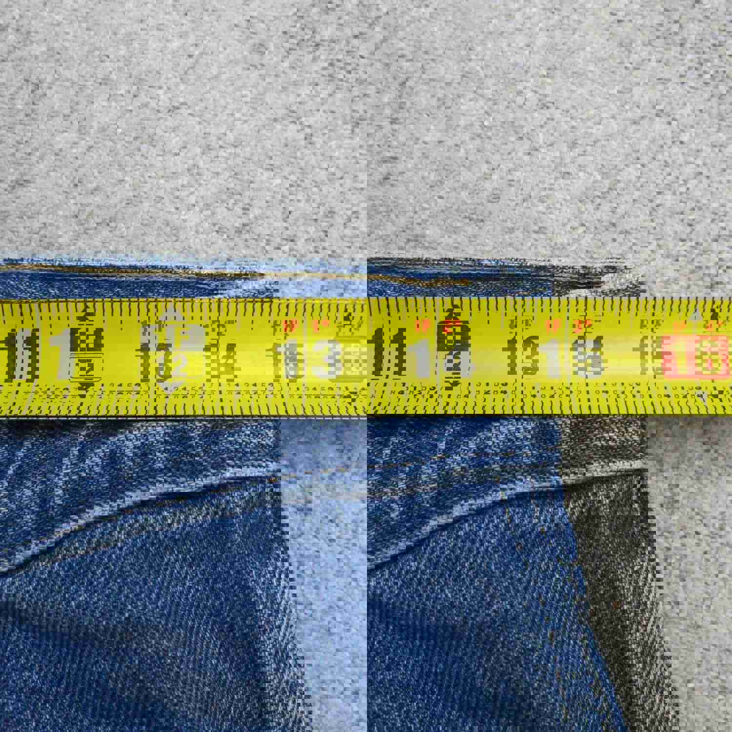 Wrangler Men's Blue Straight Leg Jeans - W30XL30, Lightweight & Mid Rise