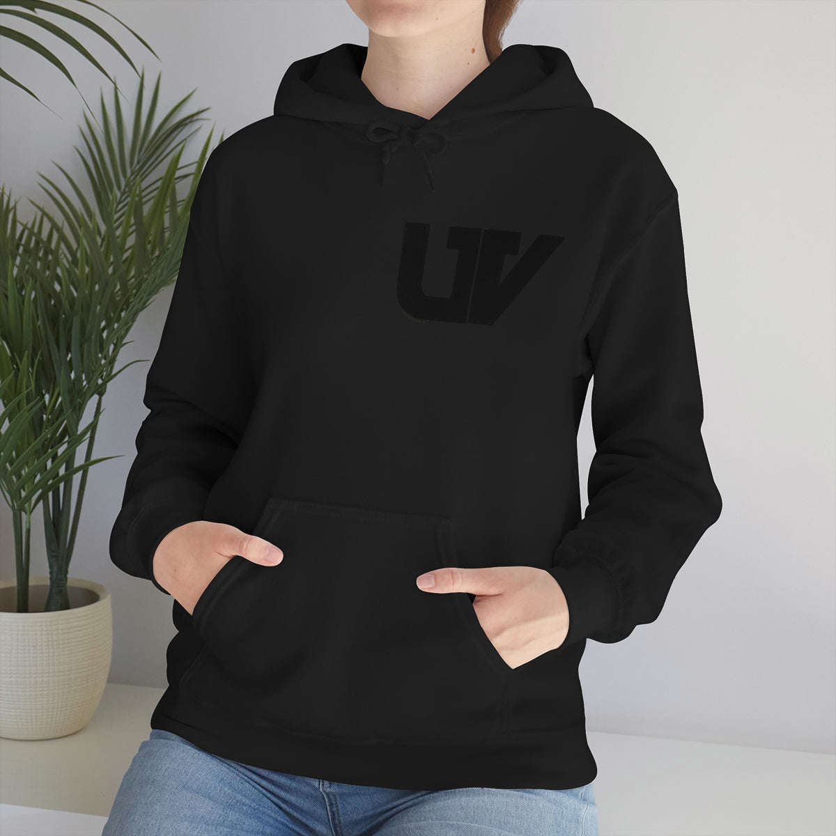 S-UV Hoodie Black Pocket Logo - Extra Comfy & Stylish