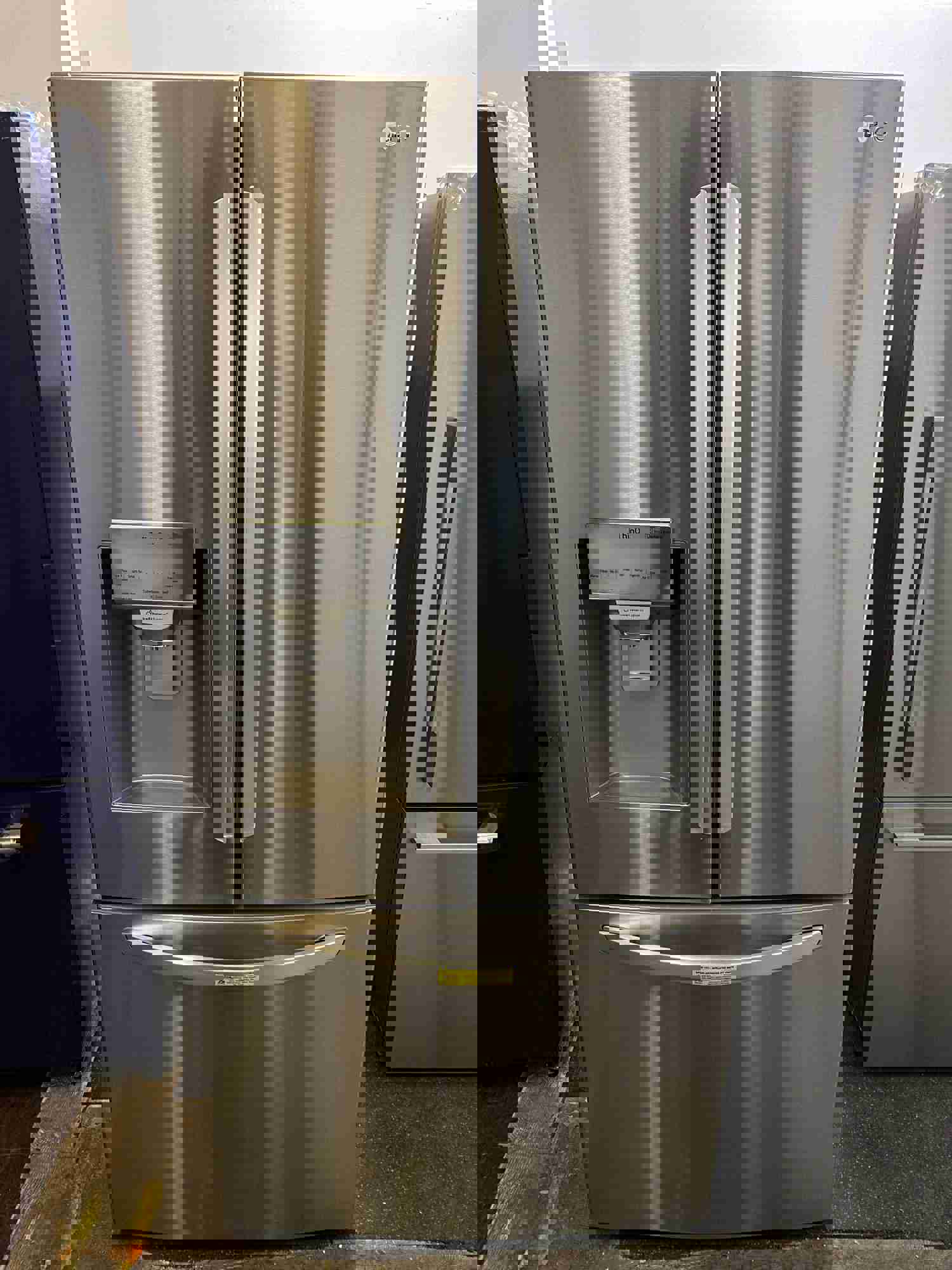 LG LRFXS2503S 33 Inch Smart French Door Refrigerator with 24.5 Cu. Ft. Capacity