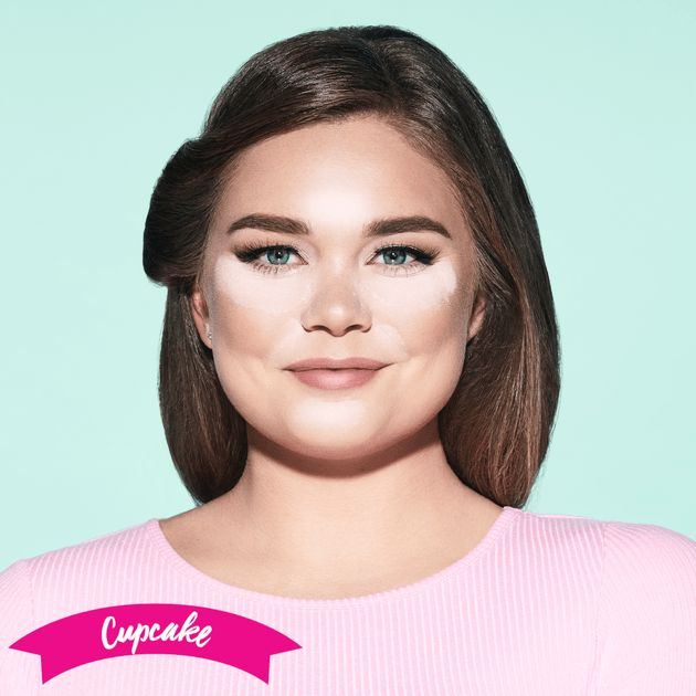 HUDA BEAUTY EASY BAKE LOOSE BAKING & SETTING POWDER - CUPCAKE