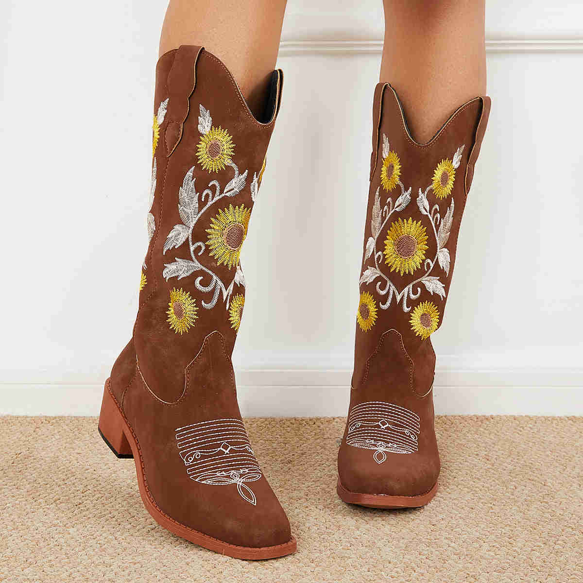 Retro Embroidered Western Cowboy Boots with Chunky Heel