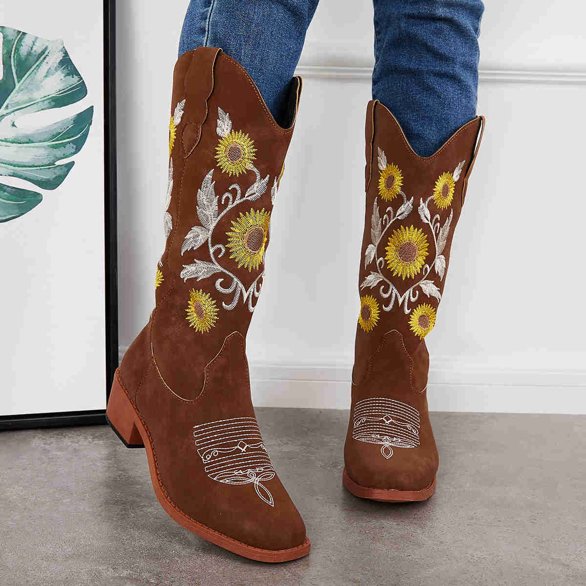 Retro Embroidered Western Cowboy Boots with Chunky Heel