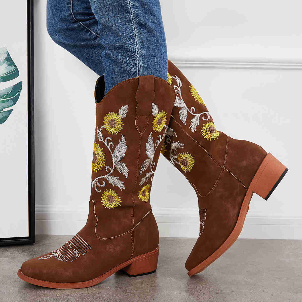 Retro Embroidered Western Cowboy Boots with Chunky Heel