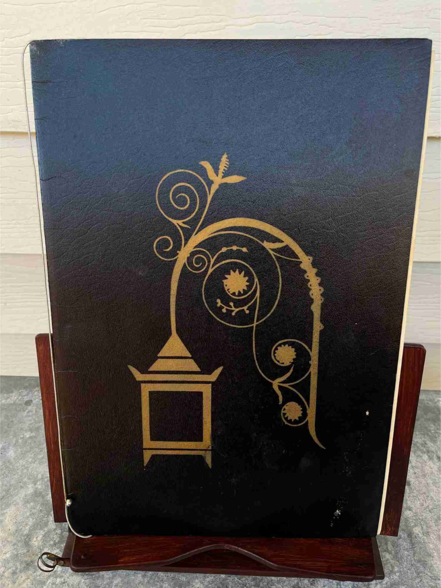 Vintage Wine List Menu from THE BARN OF BARRINGTON Restaurant, Illinois (1960s-1970s)