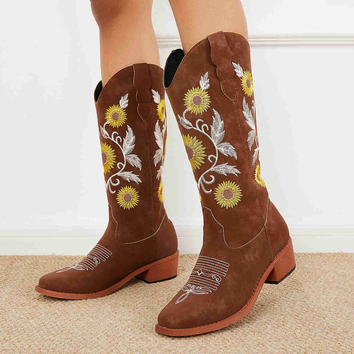 Retro Embroidered Western Cowboy Boots with Chunky Heel