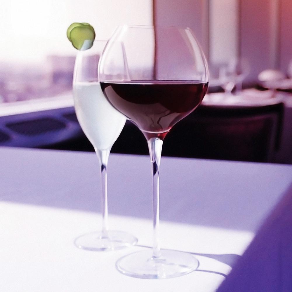 Signature Westbury 23.5 oz. Red Wine Glass Set (4-Pack)