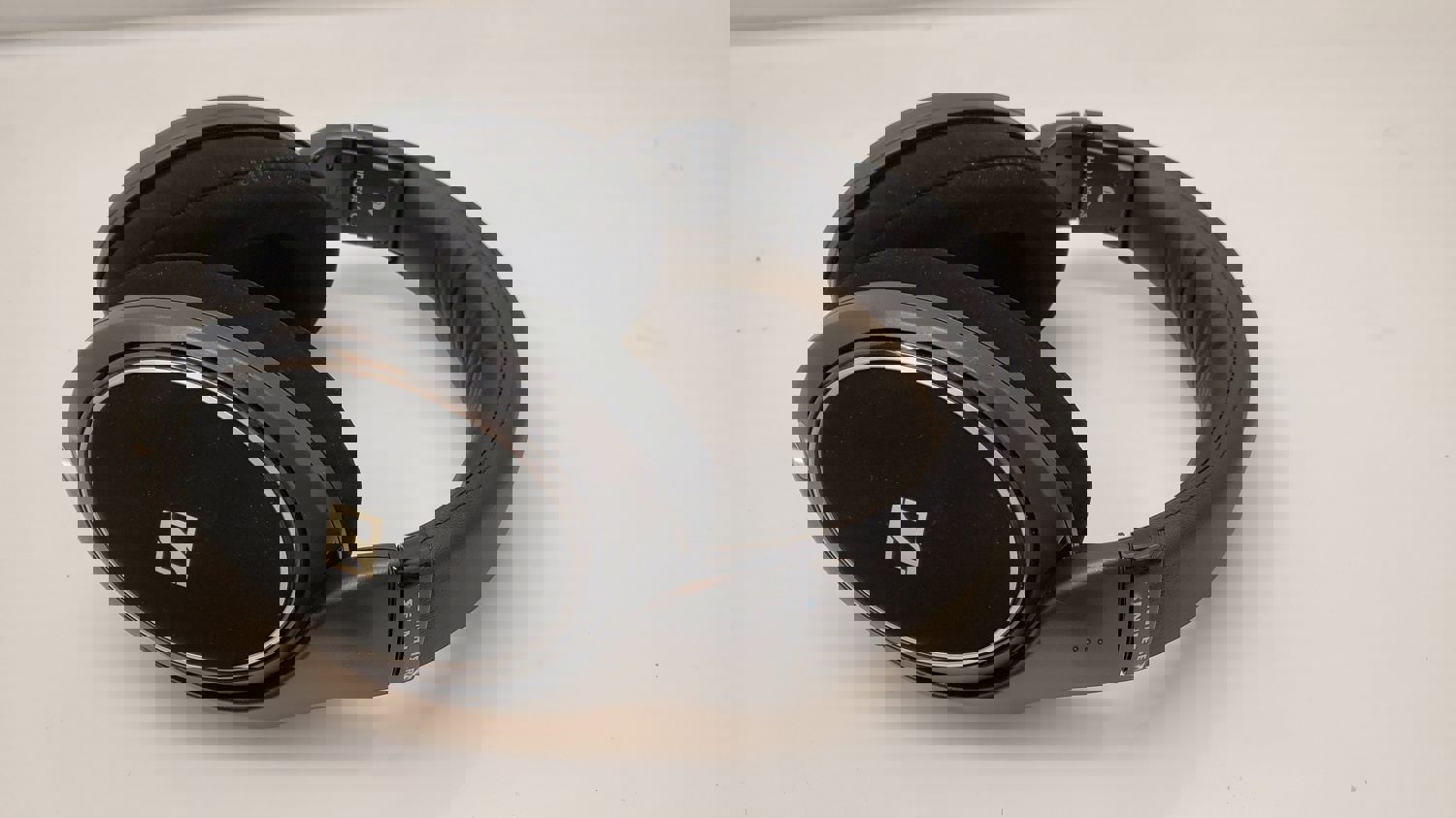 Sennheiser HD 598 Cs Over-Ear Closed Back Headphones - Premium Audiophile-Grade Sound