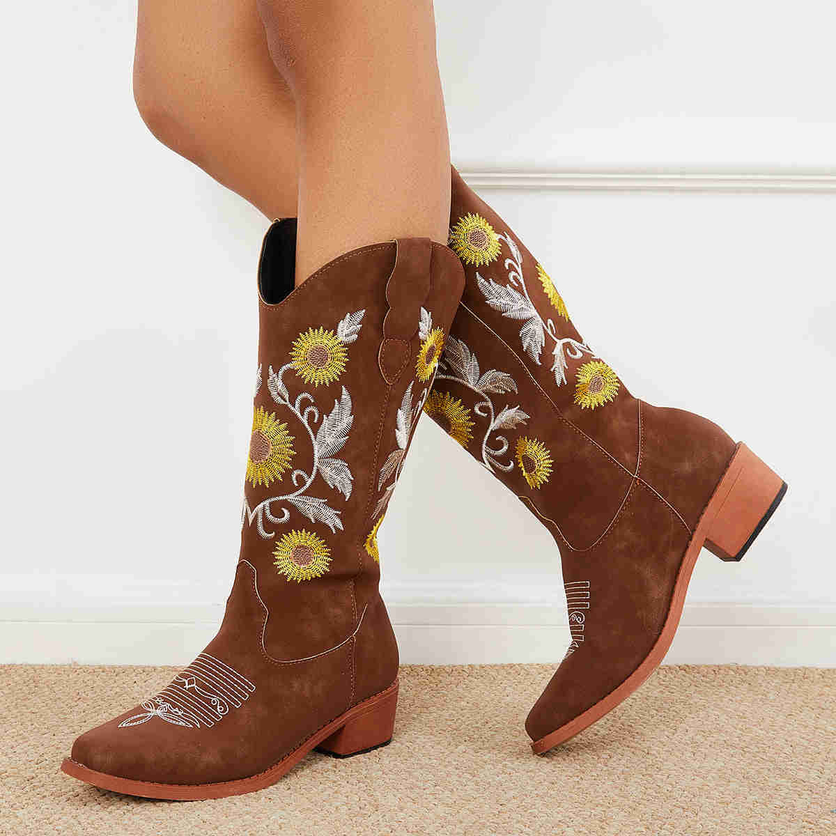 Retro Embroidered Western Cowboy Boots with Chunky Heel