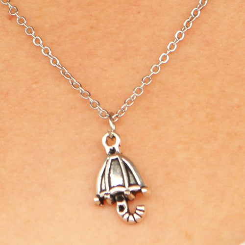 Fashion Spider Geometric Simulated Pearls Pendant Necklace for Women and Men