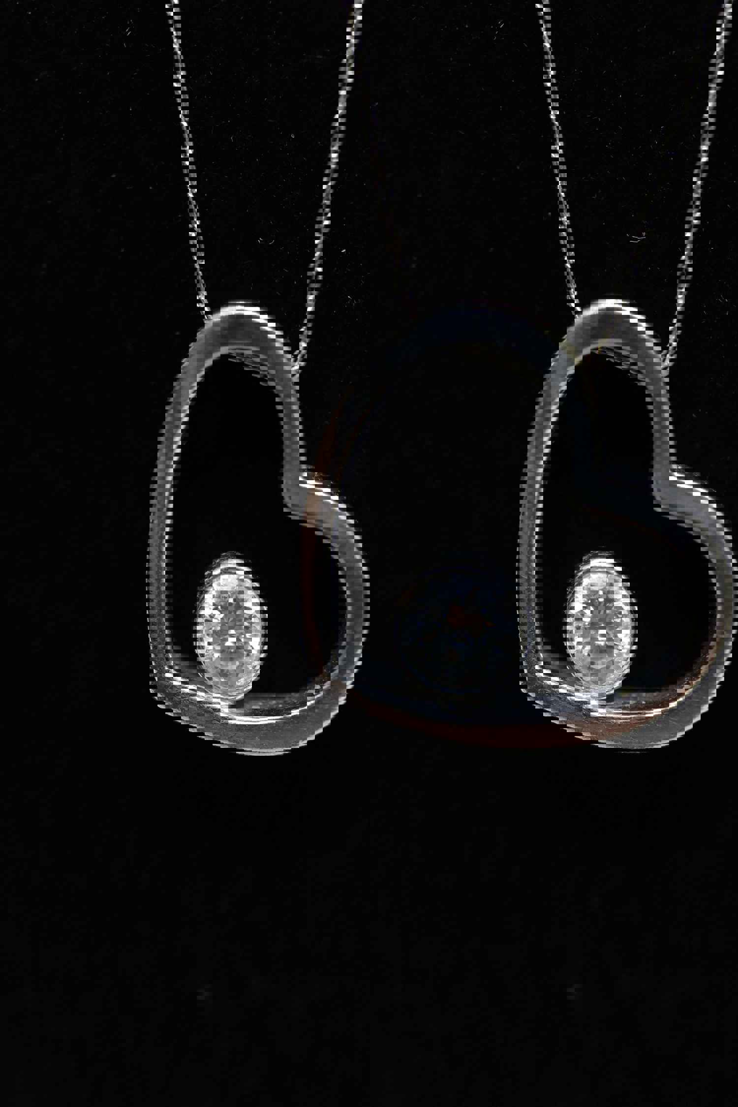 18k Open Heart 0.21ct Diamond Solitaire Pendant with 14k Thin Necklace