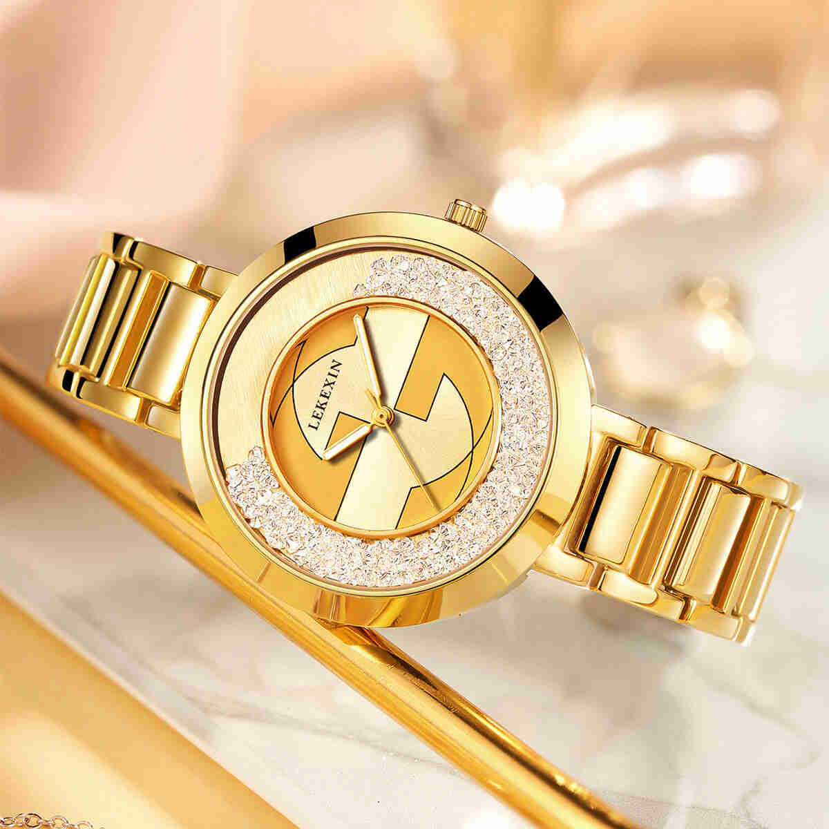 PINTME Women Watch - Fashionable Quartz Watch for Ladies