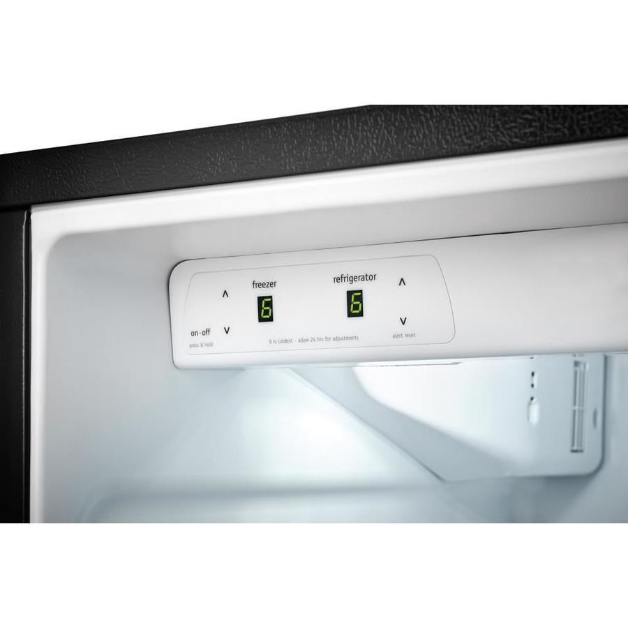 Frigidaire 25.5-cu ft Side-by-Side Refrigerator with Ice Maker (Black)
