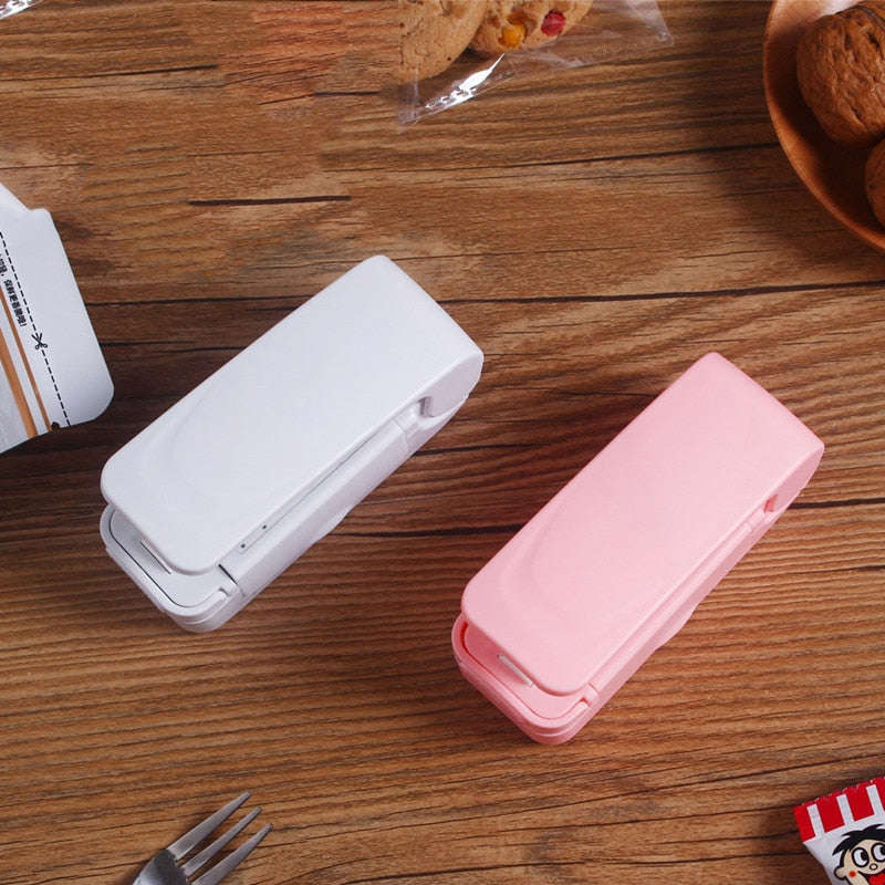 Mini Heat Sealer for Kitchen Storage - Portable Plastic Bag Sealer for Food, Snacks, Fruits & Vegetables