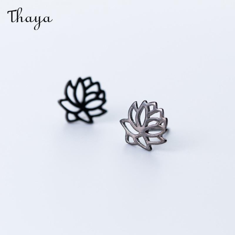 Thaya 925 Silver Black Cutout Flower Stud Earrings