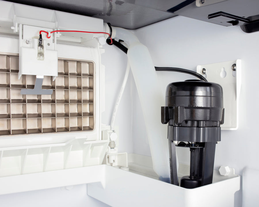 Summit - 21 Commercial Ice Maker, 27 lbs. Storage Capacity (BIM100)