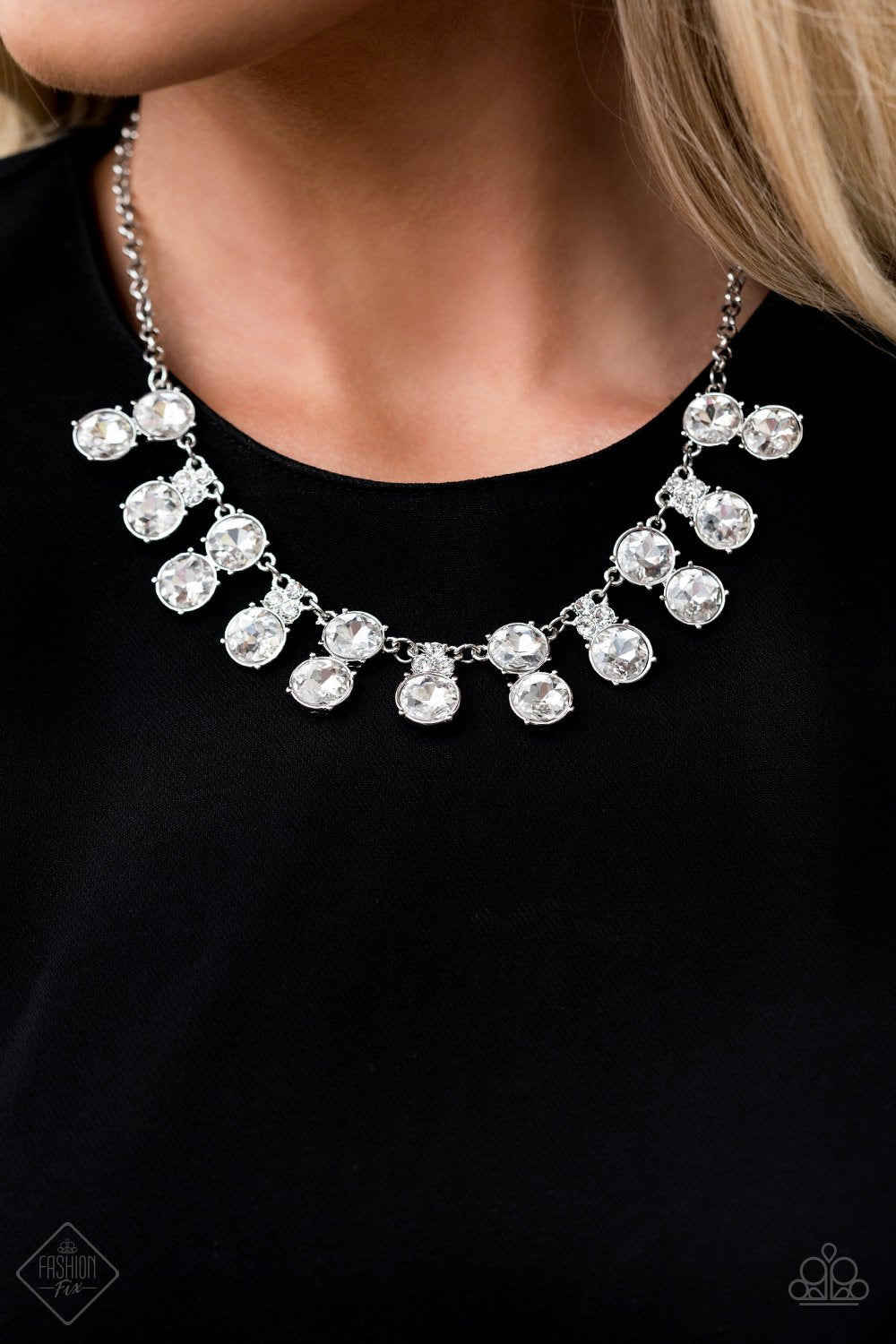 Paparazzi Fashion Fix Fiercely 5th Avenue Trend Blend - May 2020