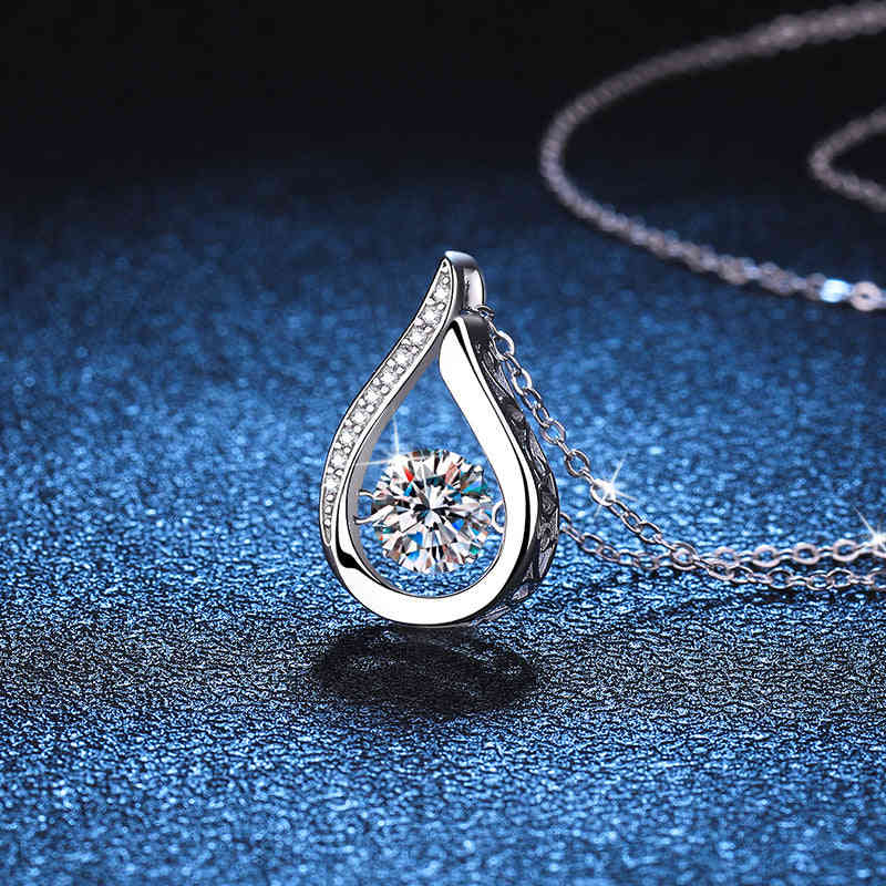 Women's Sterling Silver Pendant Moissanite Necklace