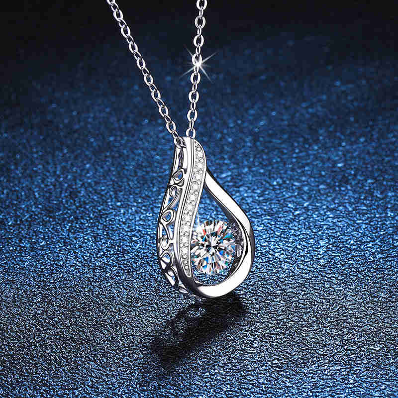 Women's Sterling Silver Pendant Moissanite Necklace