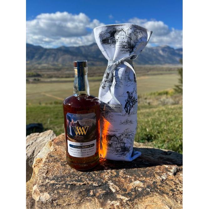 Jackson Hole Toile Wine Bag - Luxe Wine & Whiskey Gift Bag