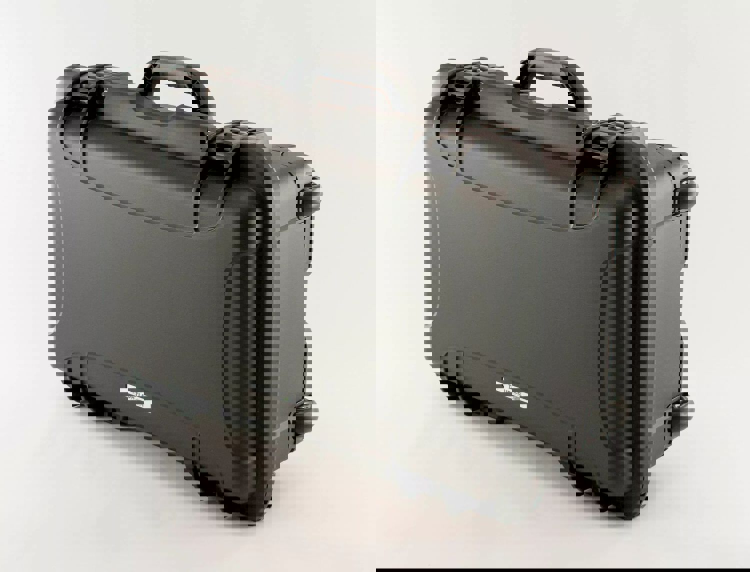 SanDisk Professional G-RAID Shuttle 4-Bay RAID Array Waterproof Case with Wheeled Design