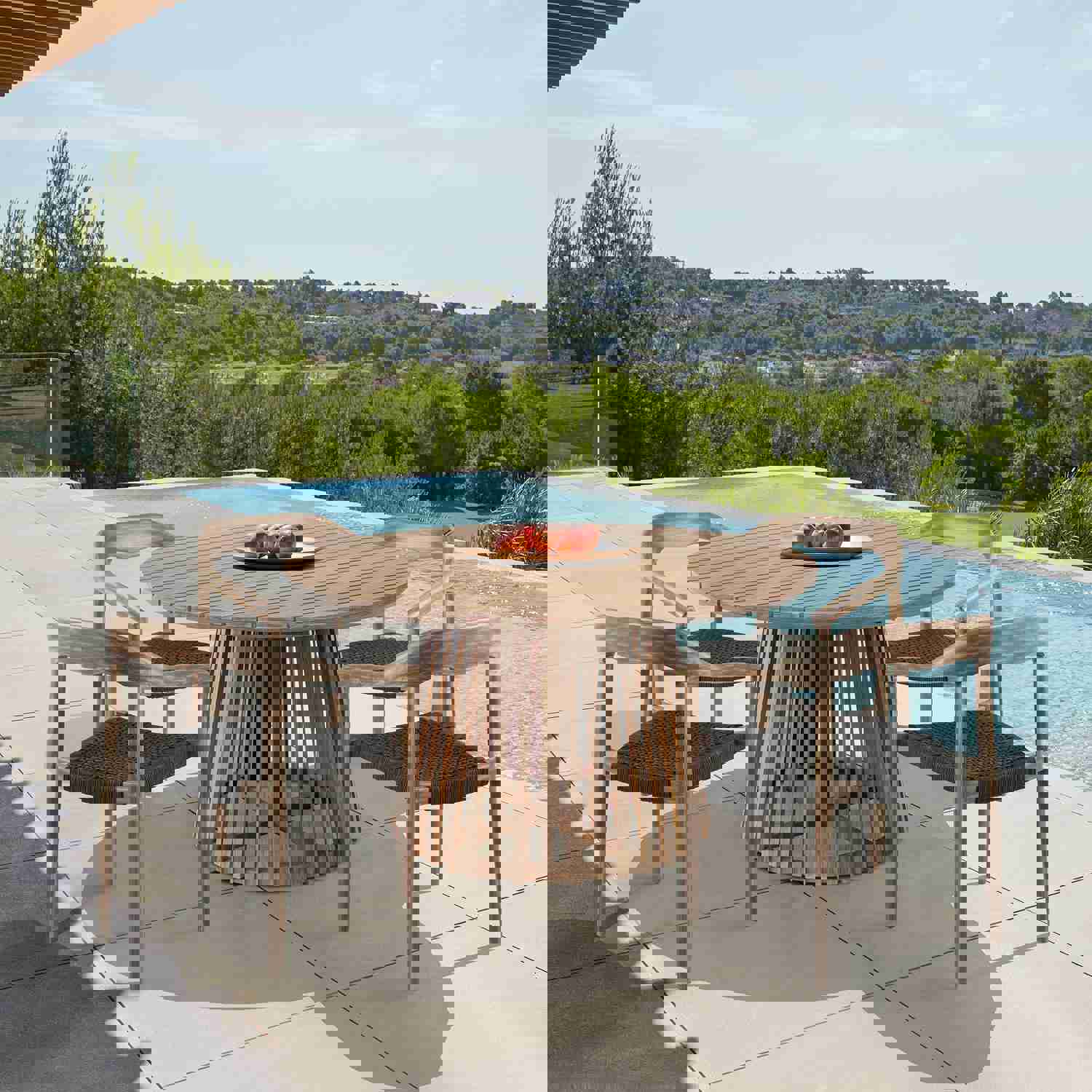 Escondido Outdoor Patio Round Dining Table