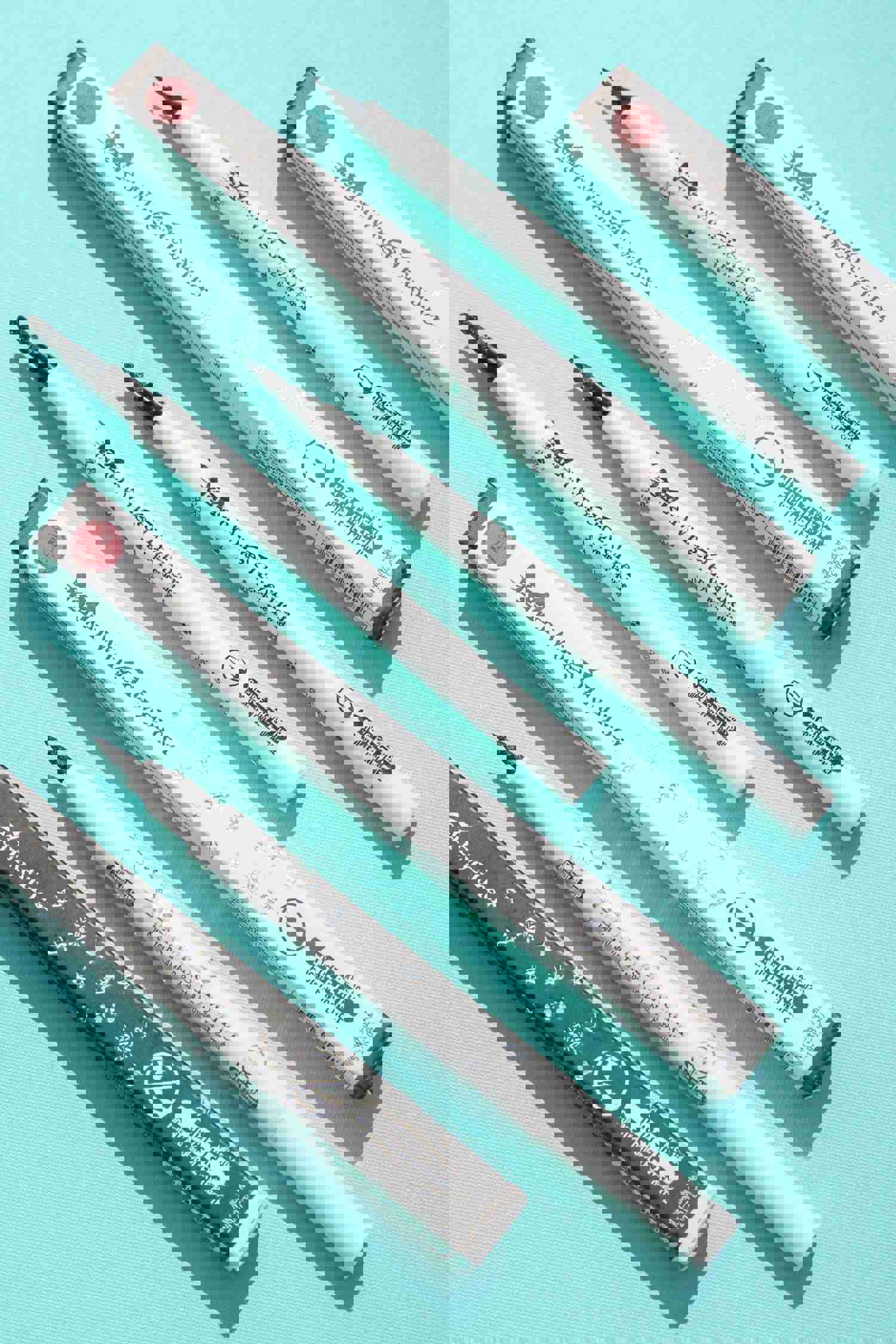 J.CAT BEAUTY KITTEN WINGED EYELINER KWE104