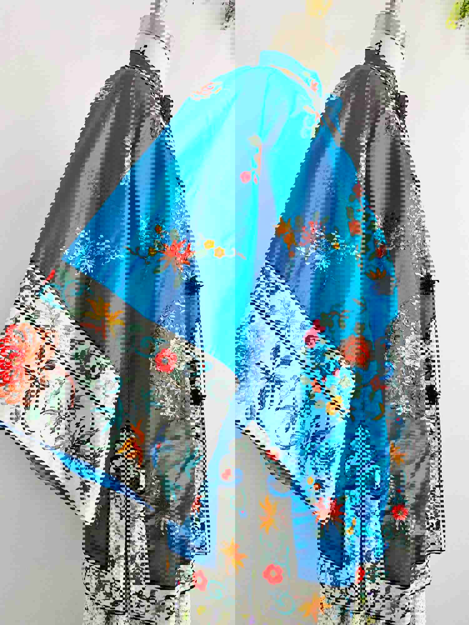 Vintage Blue Chinese Silk Embroidered Jacket