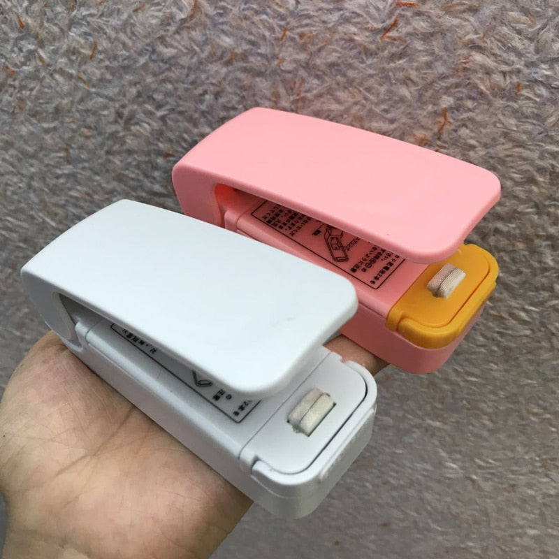 Portable Mini Heat Sealer for Plastic Bags - Food & Snack Storage Sealing Machine