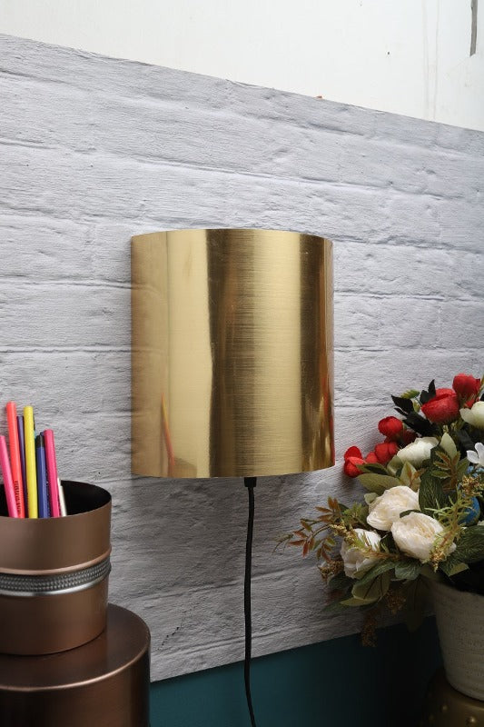 BTR CRAFTS Mounted Classic Wall Lamp in Golden Color (Bulb Not Included)