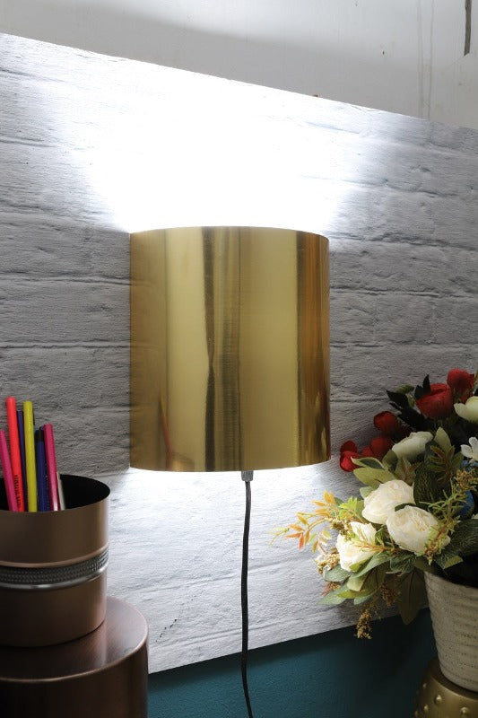 BTR CRAFTS Mounted Classic Wall Lamp in Golden Color (Bulb Not Included)