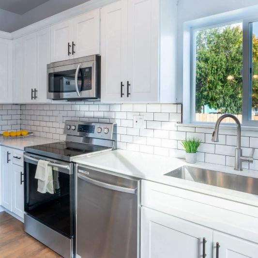 KITCHEN AND BATH BUILDERS - Professional Remodeling Services