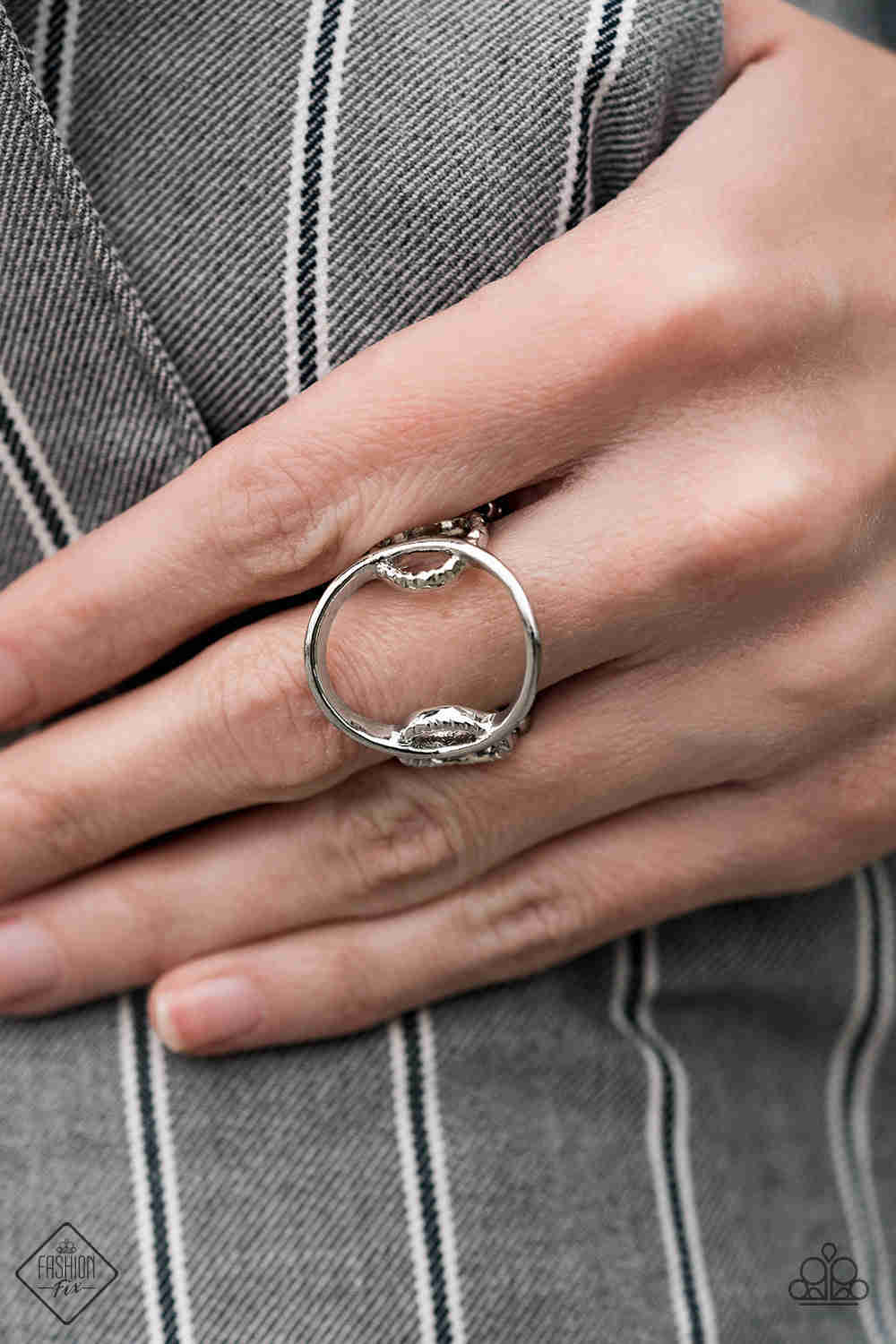 Paparazzi Circle Round Me - Silver Ring - Fashion Fix / Trend Blend