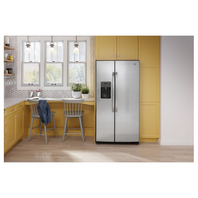 GE 36-inch, 25.3 cu. ft. Side-by-Side Refrigerator with Water and Ice Dispenser GSS25GYPFS