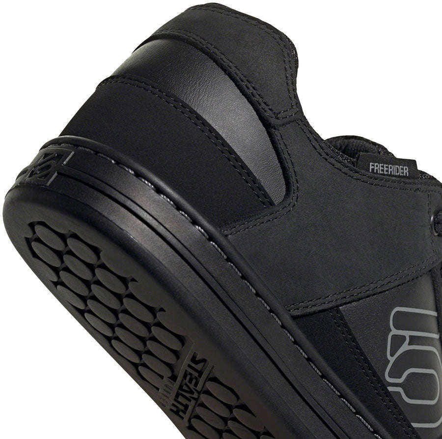 Five Ten Freerider DLX Flat Shoe - Mens Core Black / Core Black / Grey Three 8