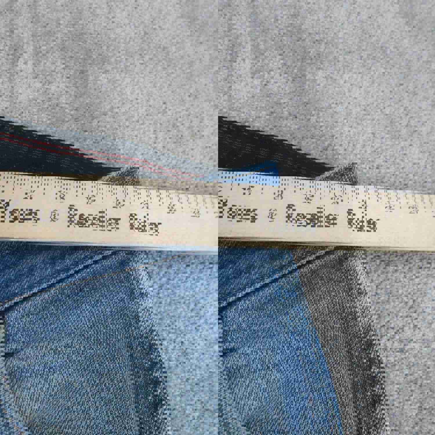 Wrangler Men's Blue Denim Straight Leg Jeans W44XL29 - Lightweight & High Rise