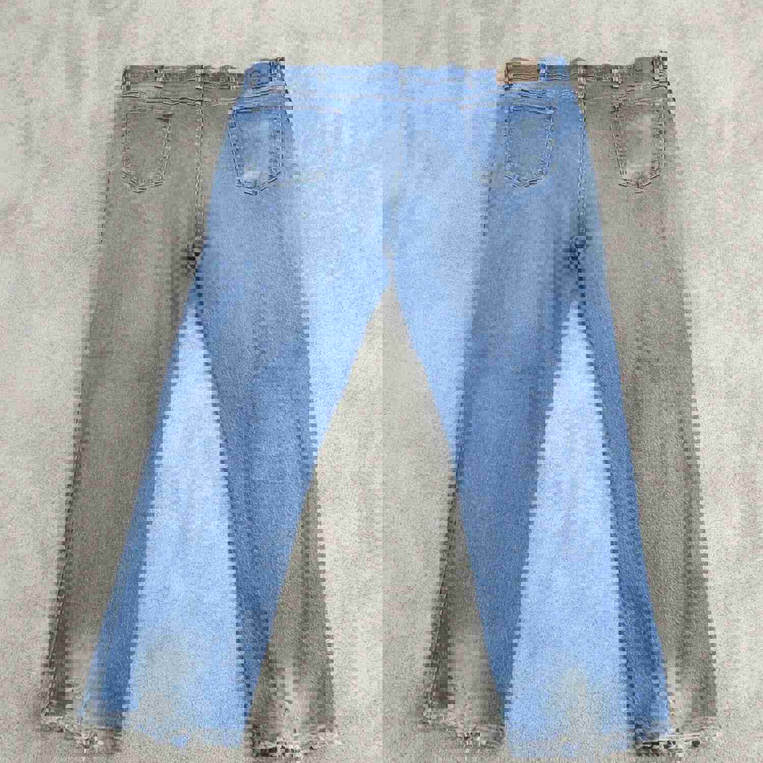 Wrangler Men's Blue Denim Straight Leg Jeans W44XL29 - Lightweight & High Rise