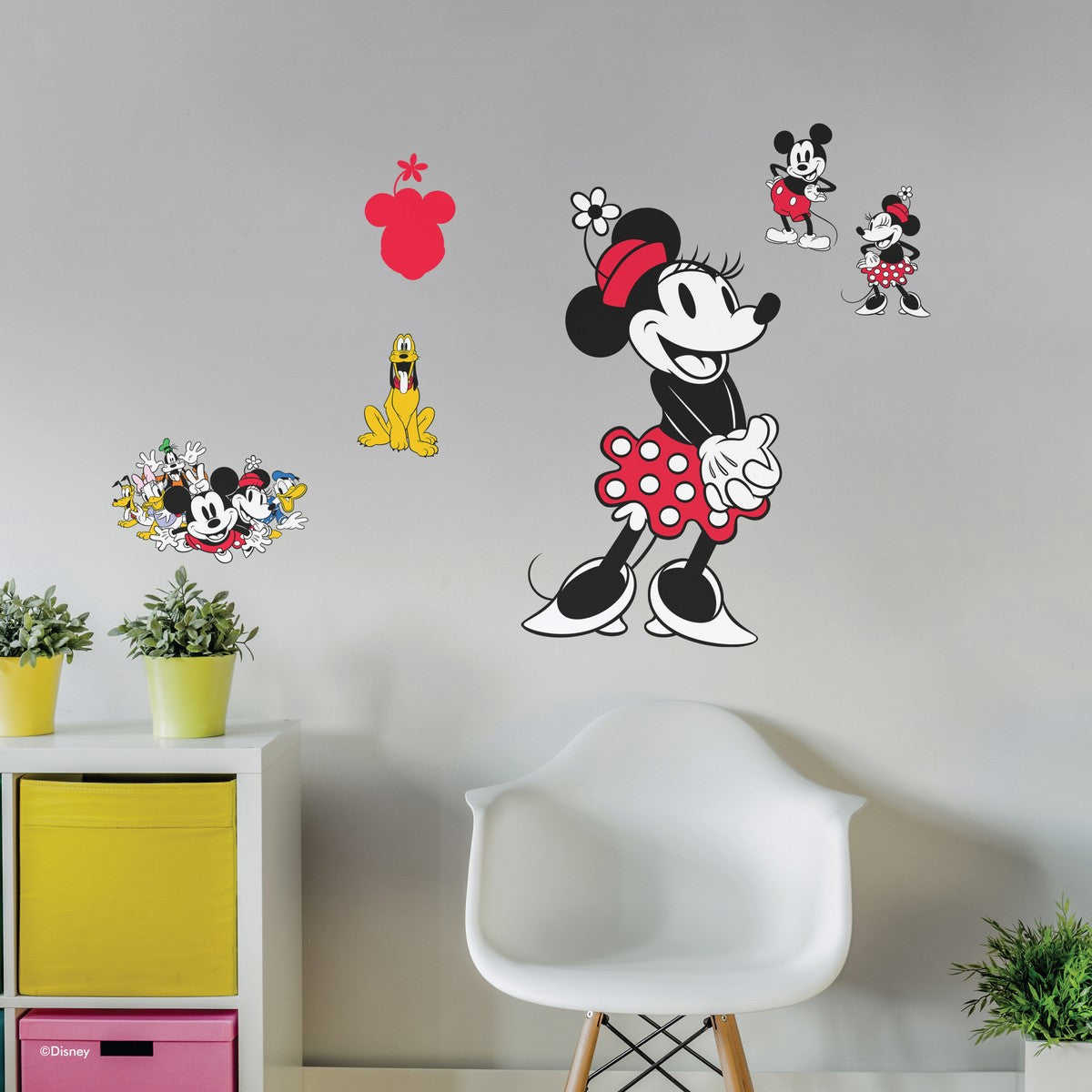 Classic Minnie Mouse Interactive Wall Decal with Augmented Reality