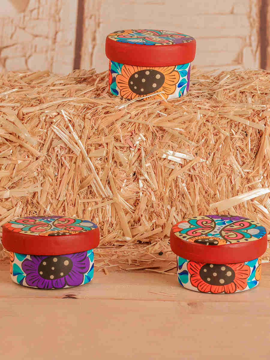 Hand-Painted Mexican Ceramic Jewelry Box - Unique Art Piece
